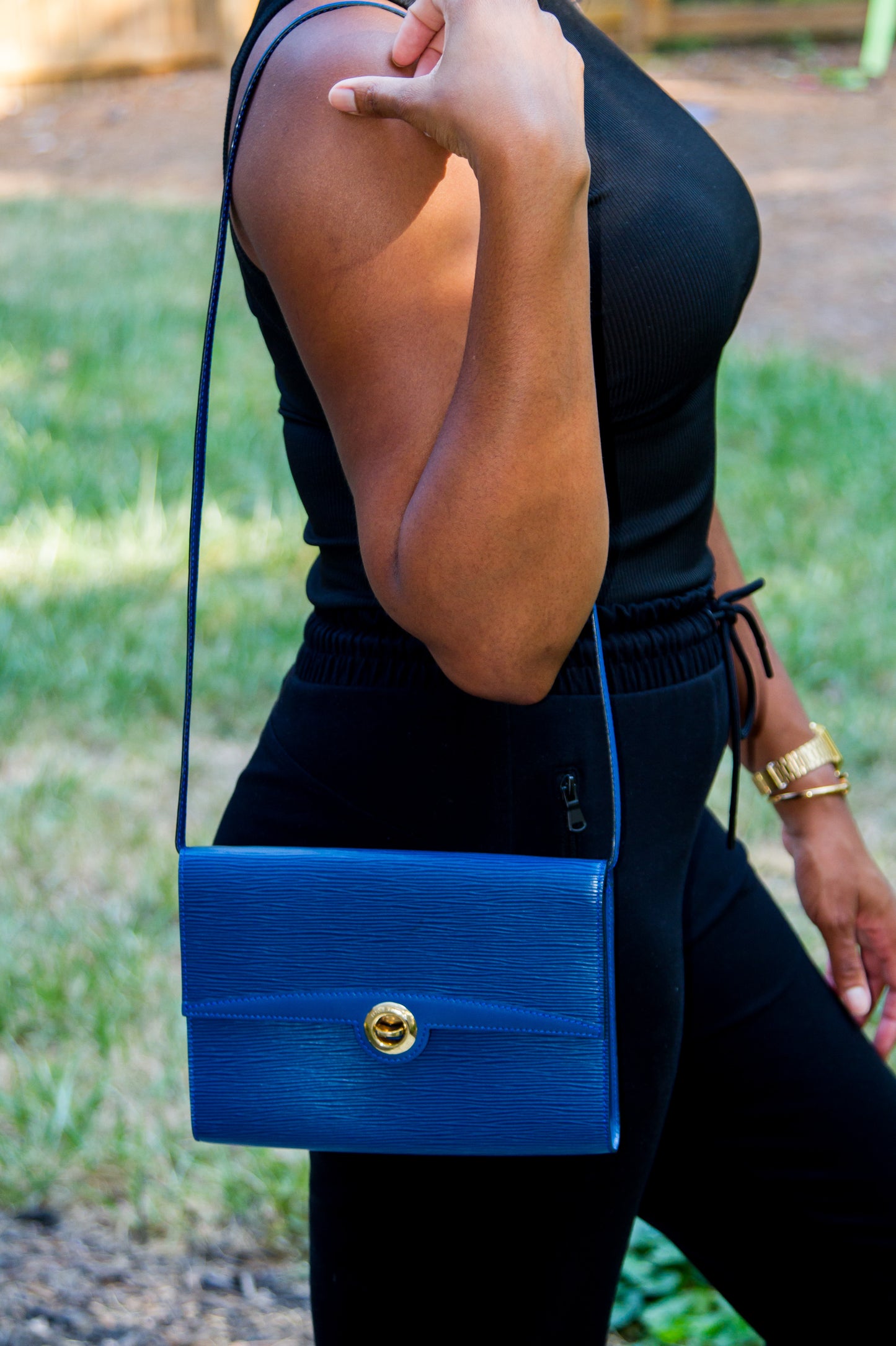 LOUIS VUITTON EPI ARCHE POCHETTE SHOULDER BAG