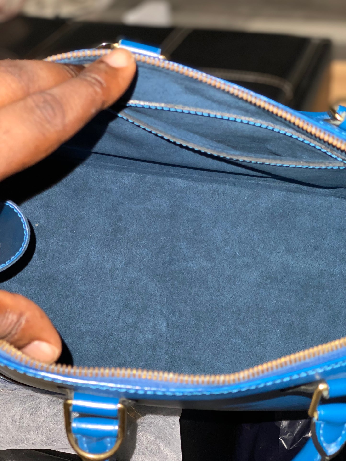 LOUIS VUITTON TOLEDO BLUE EPI ALMA PM HANDBAG AR1927