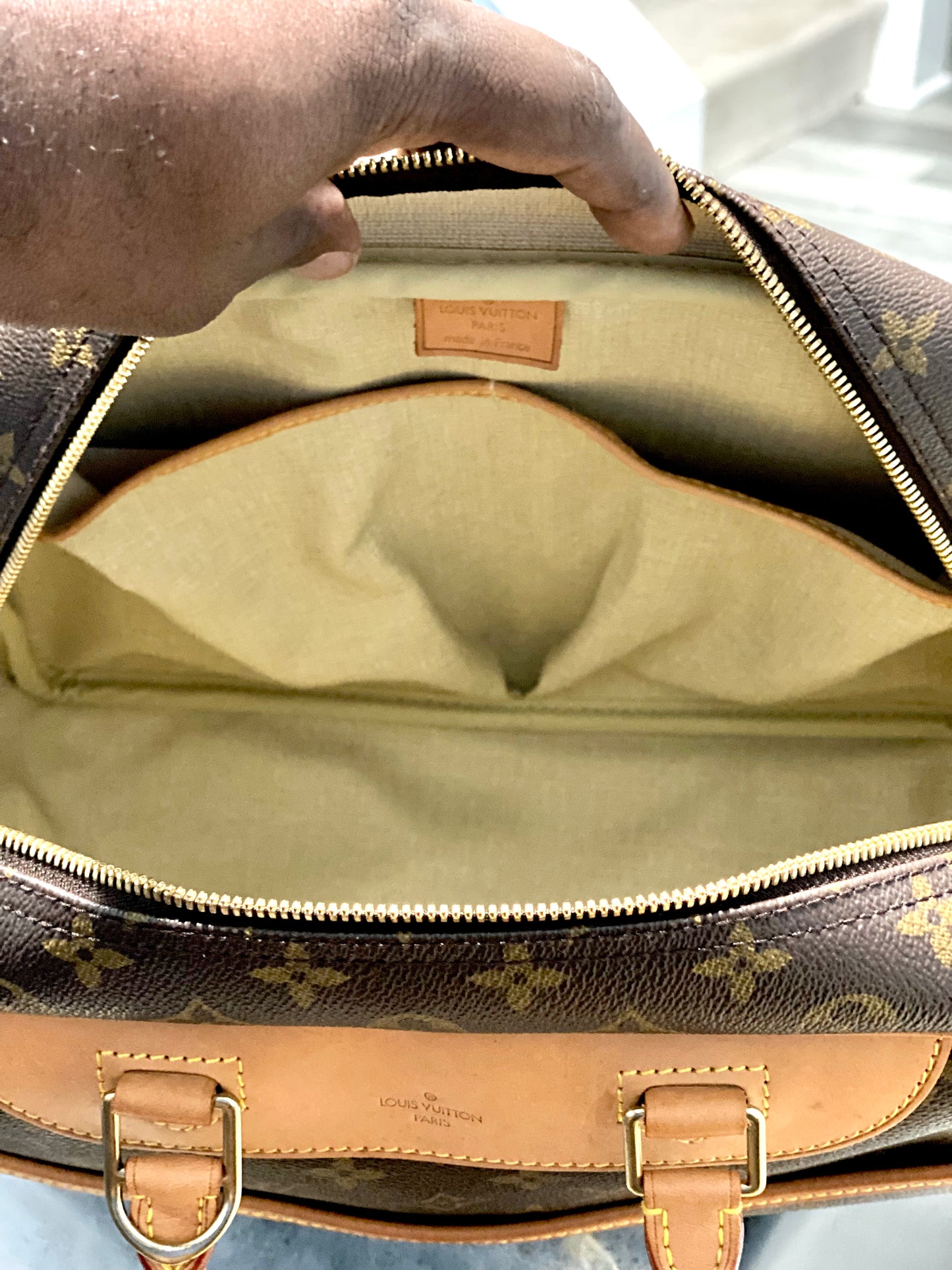 LOUIS VUITTON MONOGRAM CANVAS DEAUVILLE TOP HANDLE VINTAGE BAG M80042