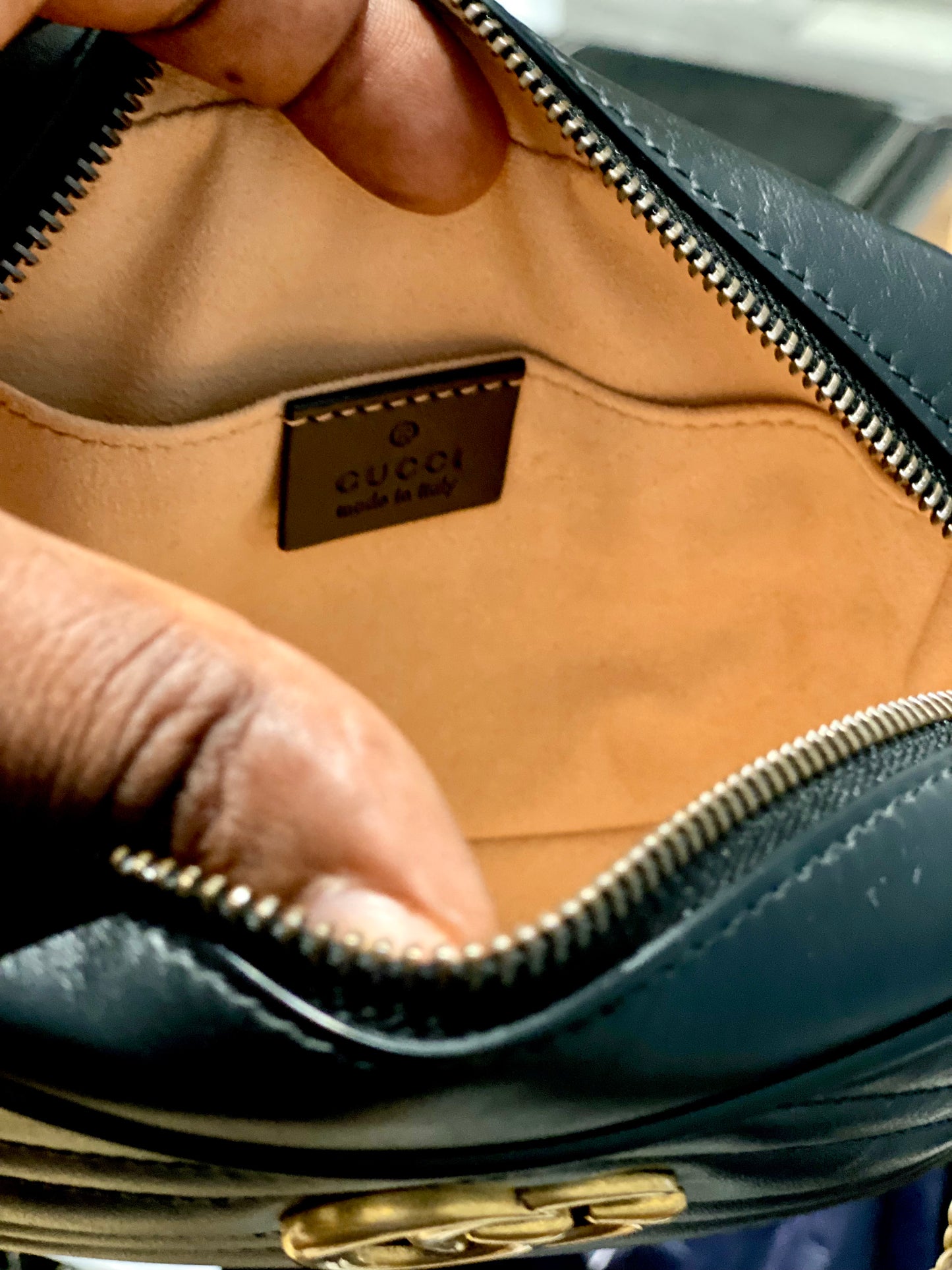 GUCCI MARMONT MATELASSE MINI LEATHER SHOULDER BAG